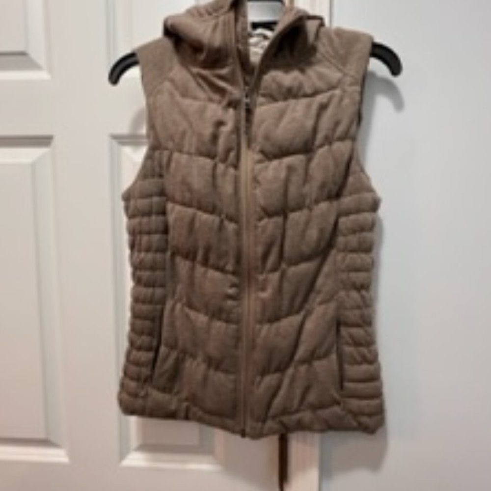 Blanc Noir Be tan/brown size small vest
